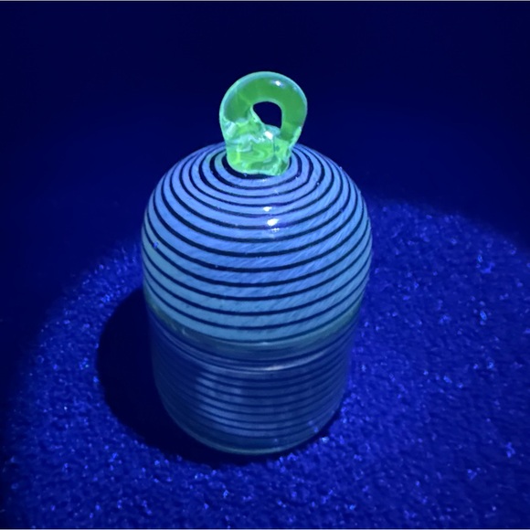 Vtg 80s UV Reactive Kosta Boda Signed B. Vallien Blue Swirl Glass Jar - Picture 1 of 10